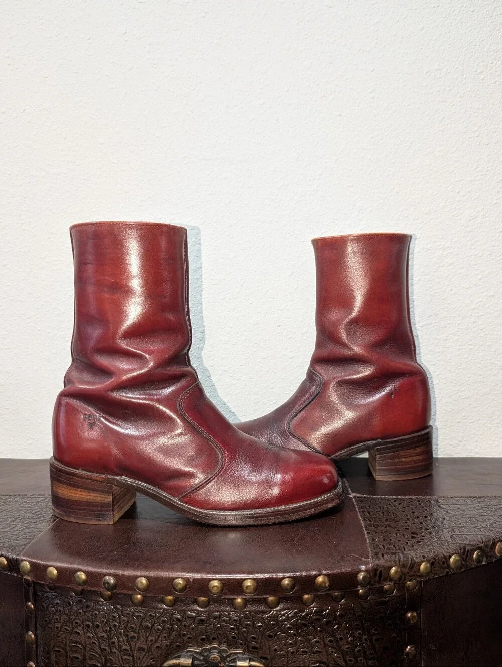 VINTAGE 70's Campus Red Leather Square Toe Zip-Up Ankle Boots - Made in USA - Picture 5 of 16